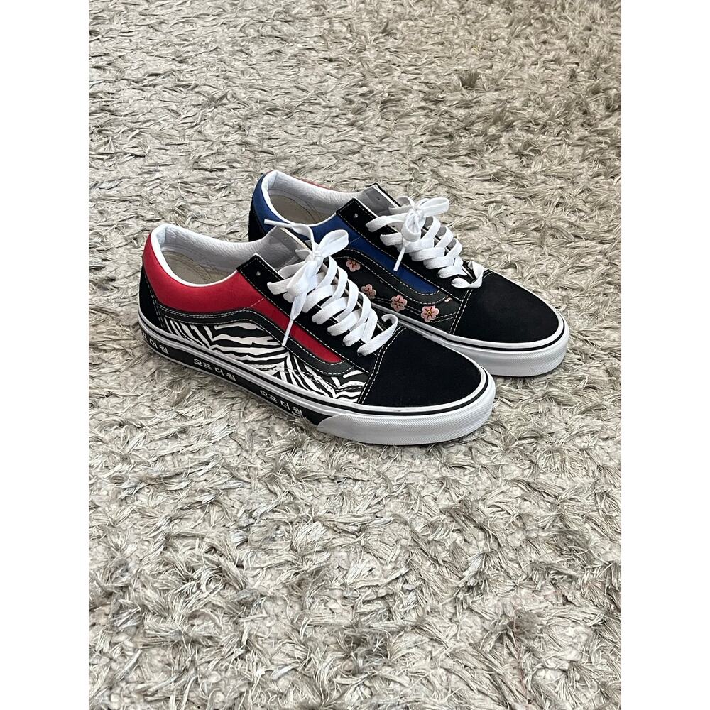 Woman’s 10.5 Rare Old Skool Korean Typography Vans Men’s 9 - Picture 4 of 10